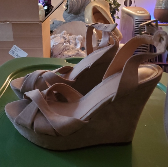 Heels from francescas boutique - Picture 4 of 4